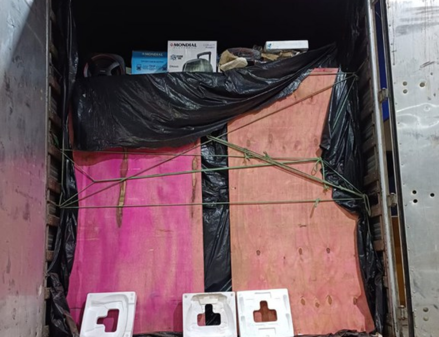 Material foi apreendido durante ação da PRF em Valença do Piauí