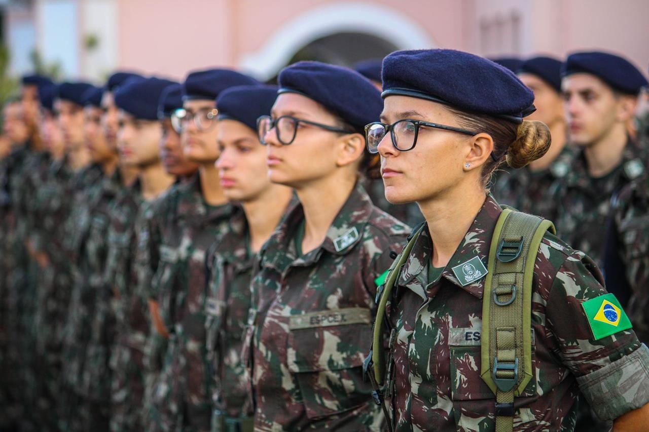 Alistamento feminino será voluntário