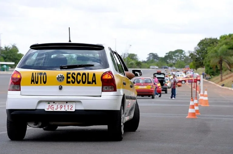 A medida faz parte de um plano para reduzir o custo e as exigências para a emissão da CNH