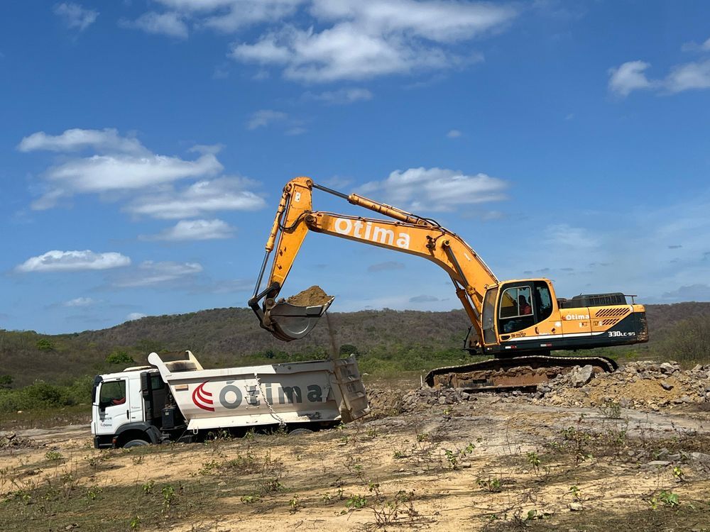 Obras da barragem Nova Algodões