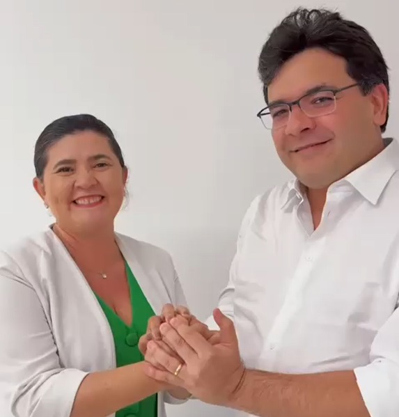 Rafael Fonteles grava vídeo em apoio a Patrícia Vasconcelos, pré-candidata a prefeita de Batalha