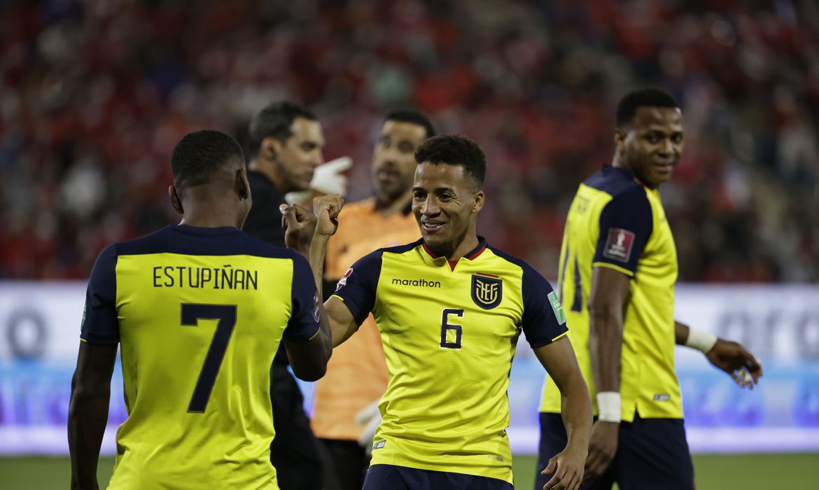 Fifa rejeita queixa do Chile e Equador mantém vaga na Copa do Mundo