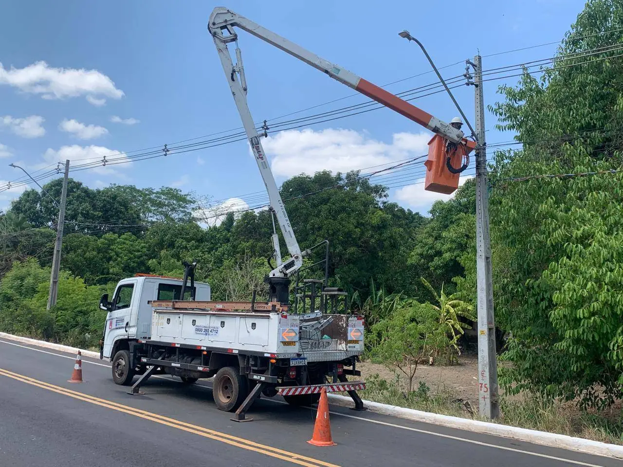 A iluminação pública em áreas rurais é essencial para promover segurança, acessibilidade e qualidade de vida