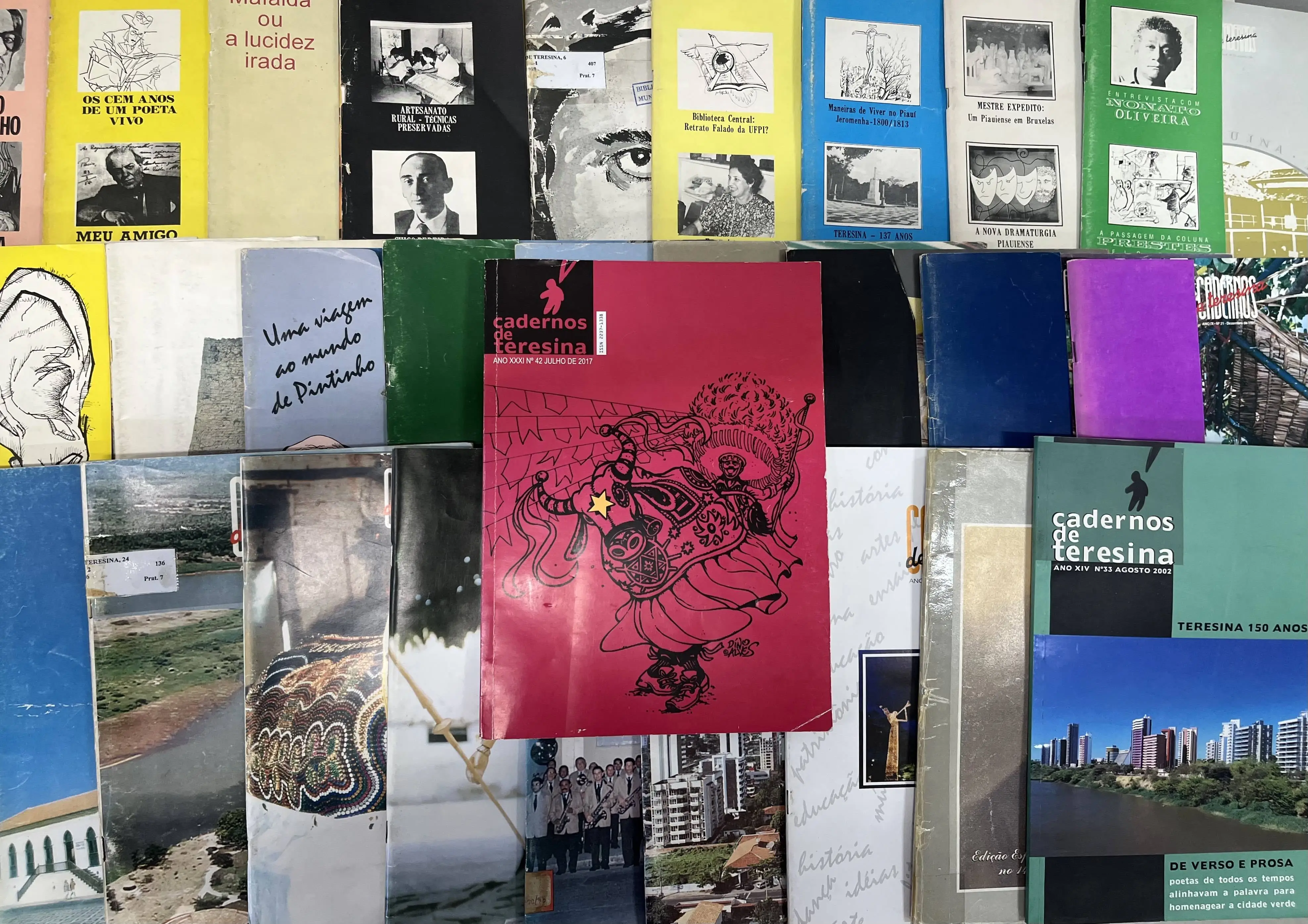 Capas da Revista Cadernos de Teresina