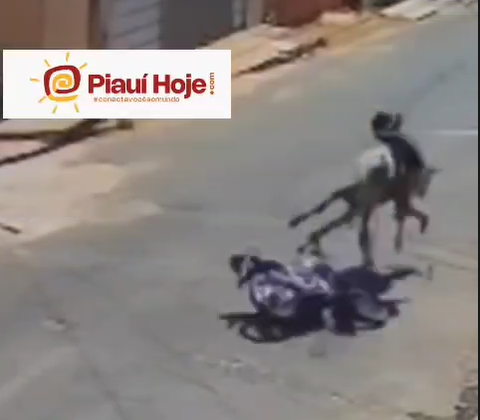 Impacto foi registrado por câmera de segurança