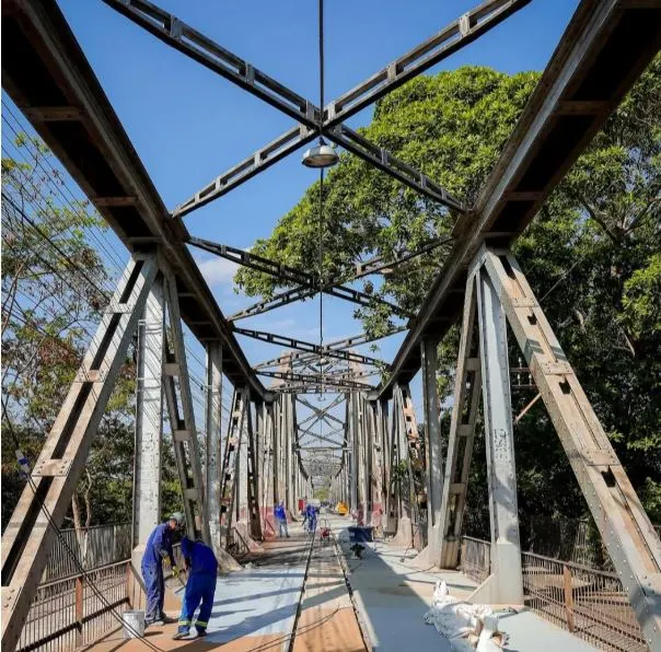 Ponte Metálica