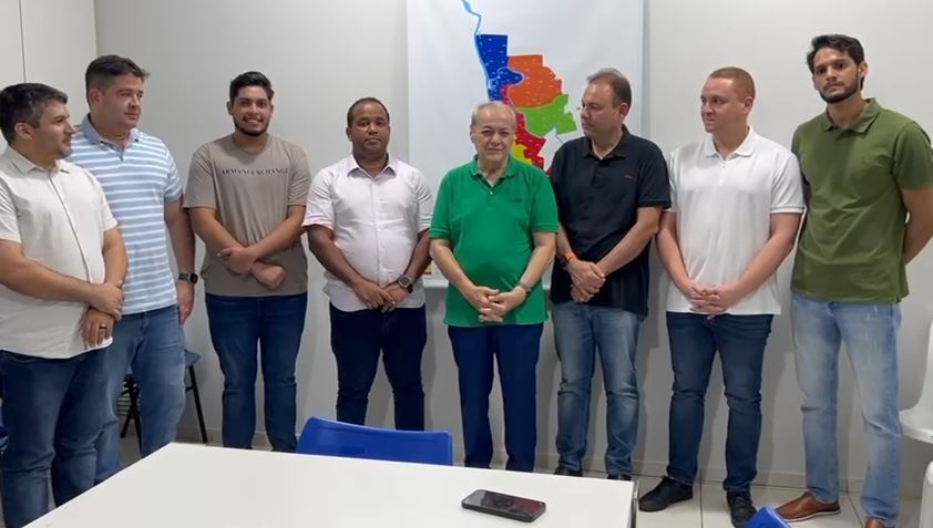 Silvio Mendes se reúne com vereadores de Teresina