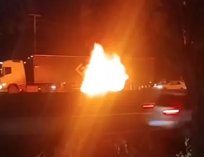 Carro em chamas