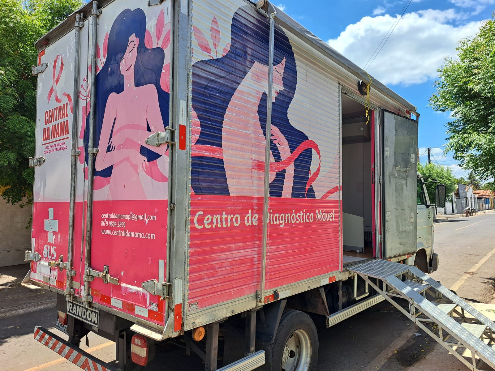 Carreta da Central da Mama realizou 360 exames de mamografia em São João do Arraial