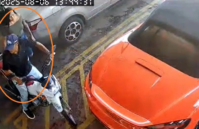 Casal armado faz arrastão na loja Infinity Veículos