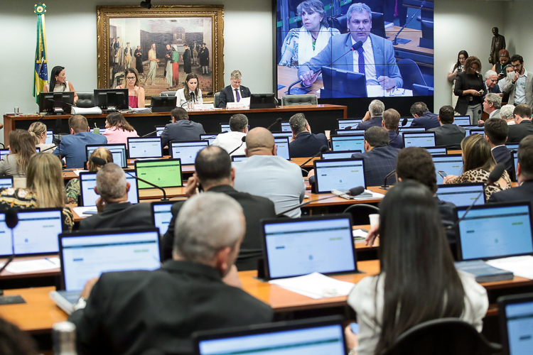 Parlamentares do PT afirmaram que os projetos do pacote anti-STF são inconstitucionais