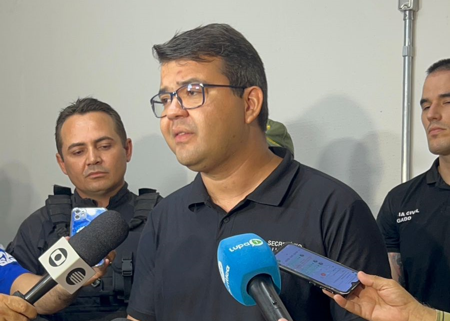 Chico Lucas durante coletiva de imprensa