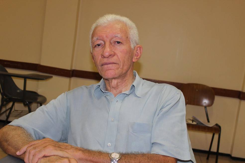 Professor e escritor, Cineas Santos, lança mais uma obra nesta sexta-feira (22)
