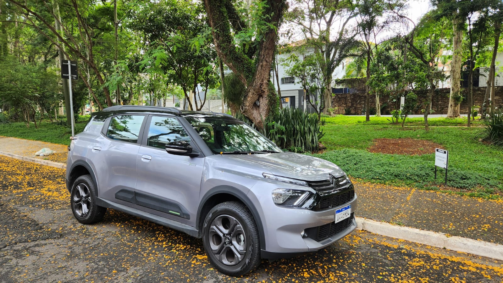 Citroën atualiza interior, tecnologias e funcionalidades do Aircross 2026