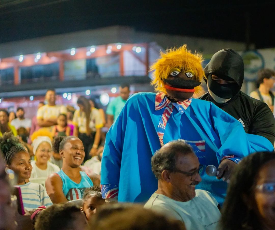 Apresentação do show de humor Patrulha do Coxinha