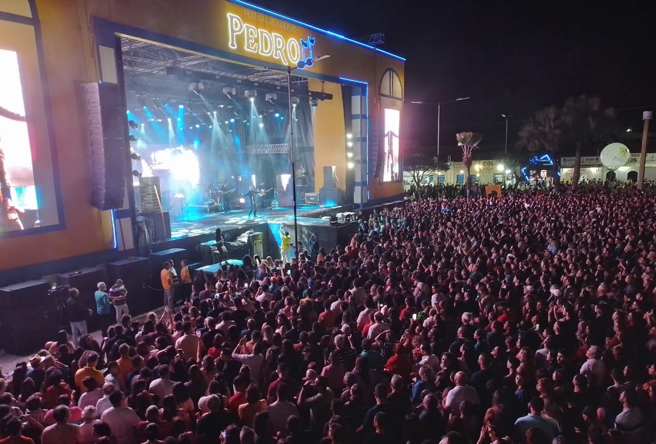 Festival de Inverno de Pedro II reúne milhares de pessoas na primeira noite de shows
