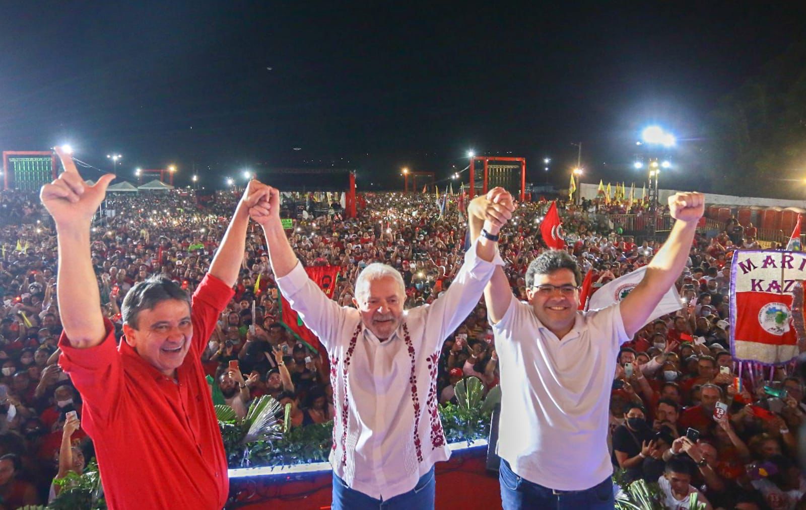 Lula, Rafael e Wellington reúnem 50 mil pessoas em Teresina