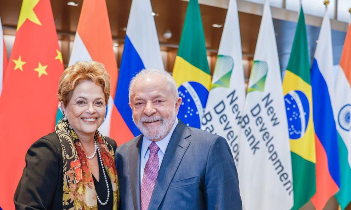 Lula prestigia posse da nova presidenta do NBD, Dilma Rousseff
