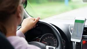 Uber dá opção de passageira escolher motorista mulher