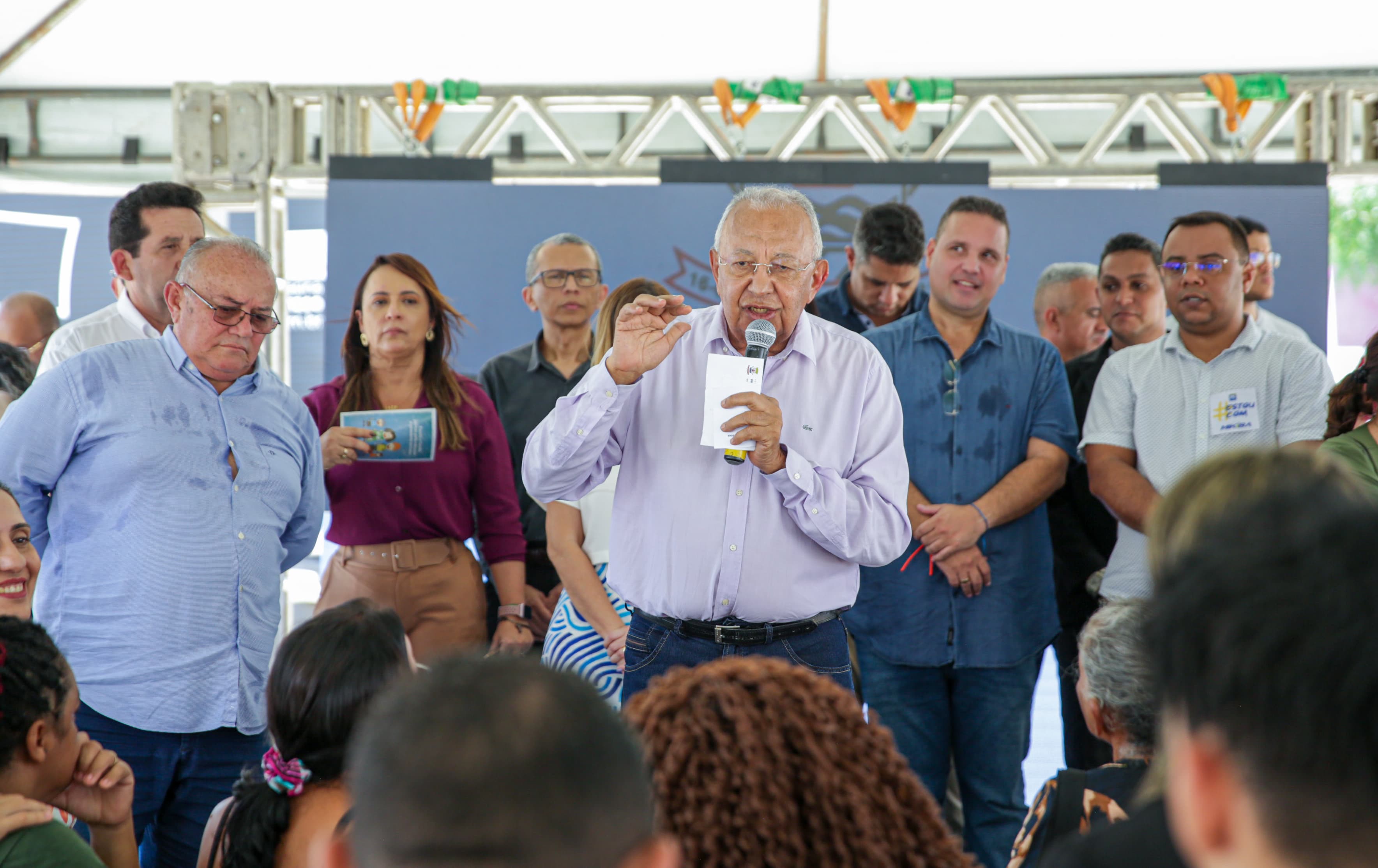 Dr Pessoa na entrega de casas na zona norte
