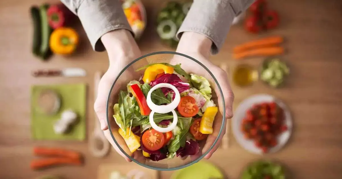 Saladas com aparência saudável podem enganar
