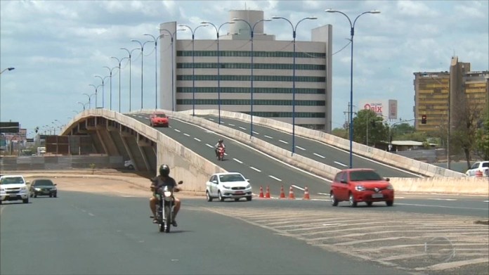 Viaduto da avenida Miguel Rosa na zona Sul de Teresina