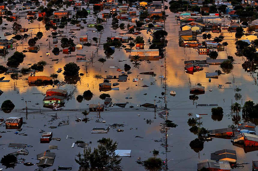 Enchente na região metropolitana de Porto Alegre