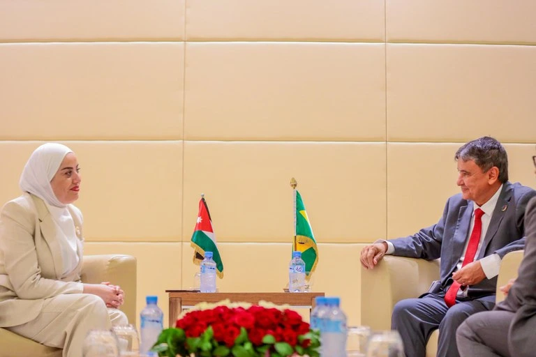 Ministro Welligton Dias e a ministra Wafa’ Bani Mustafa