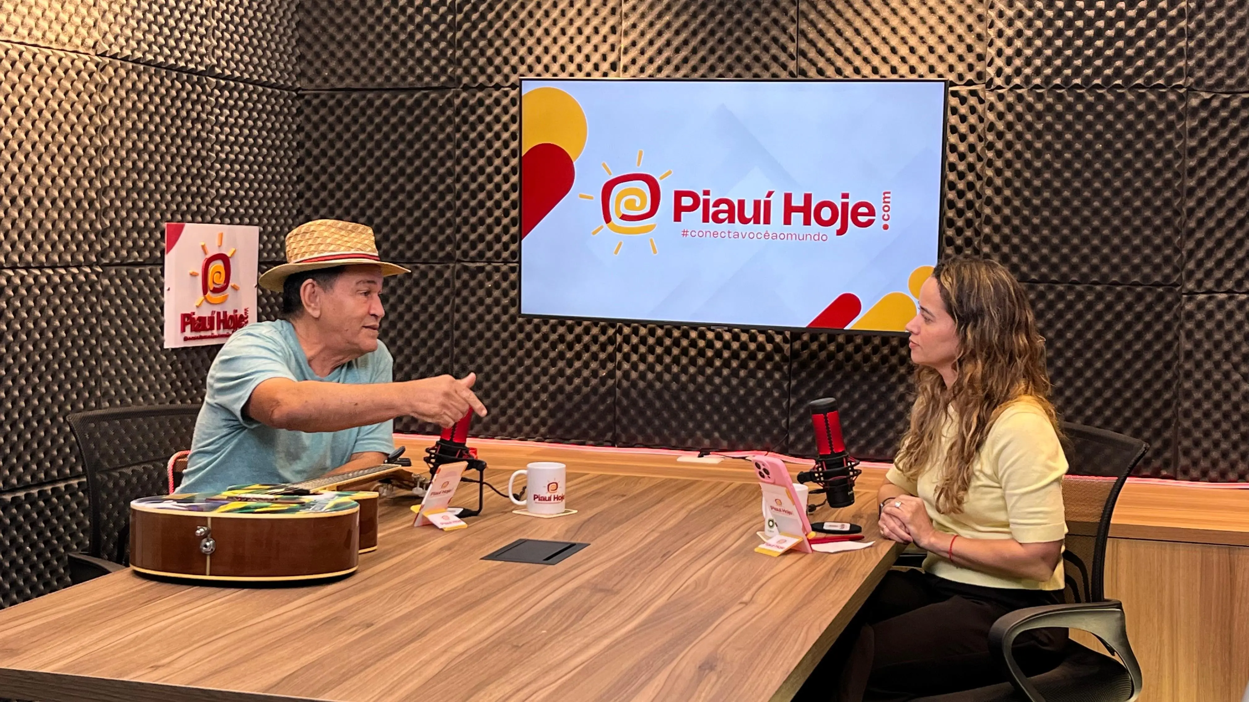 Lázaro do Piauí entrevistado por Malu Barreto, no podCast Piauí Hoje