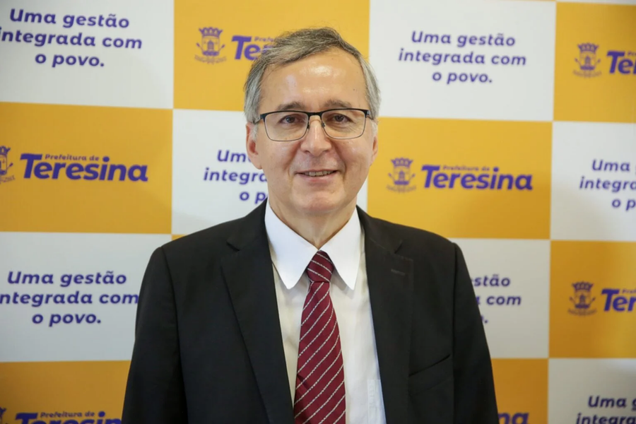 Esdras Avelino Leitão Júnior