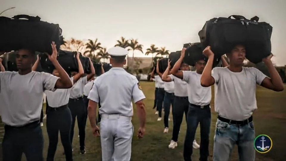 Vídeo da Marinha gera revolta nas redes