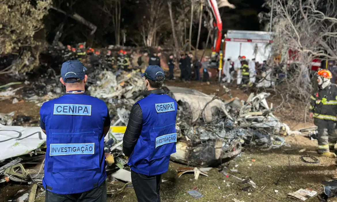 FAB encerra trabalhos no local do acidente com avião da Voepass, em Vinhedo, São Paulo