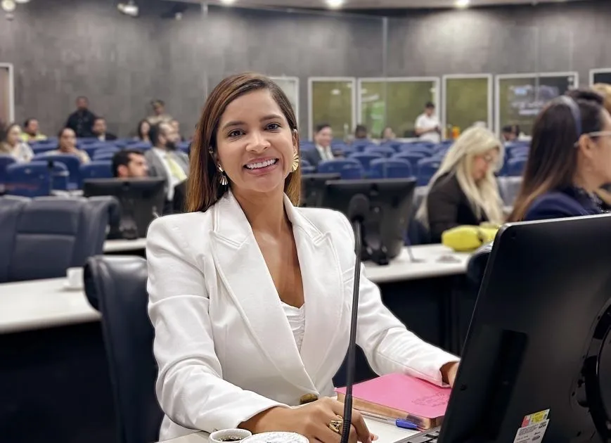 Tatiana Medeiros - decisão sobre pagamento de salário deve ser da Câmara de Vereadores de Teresina