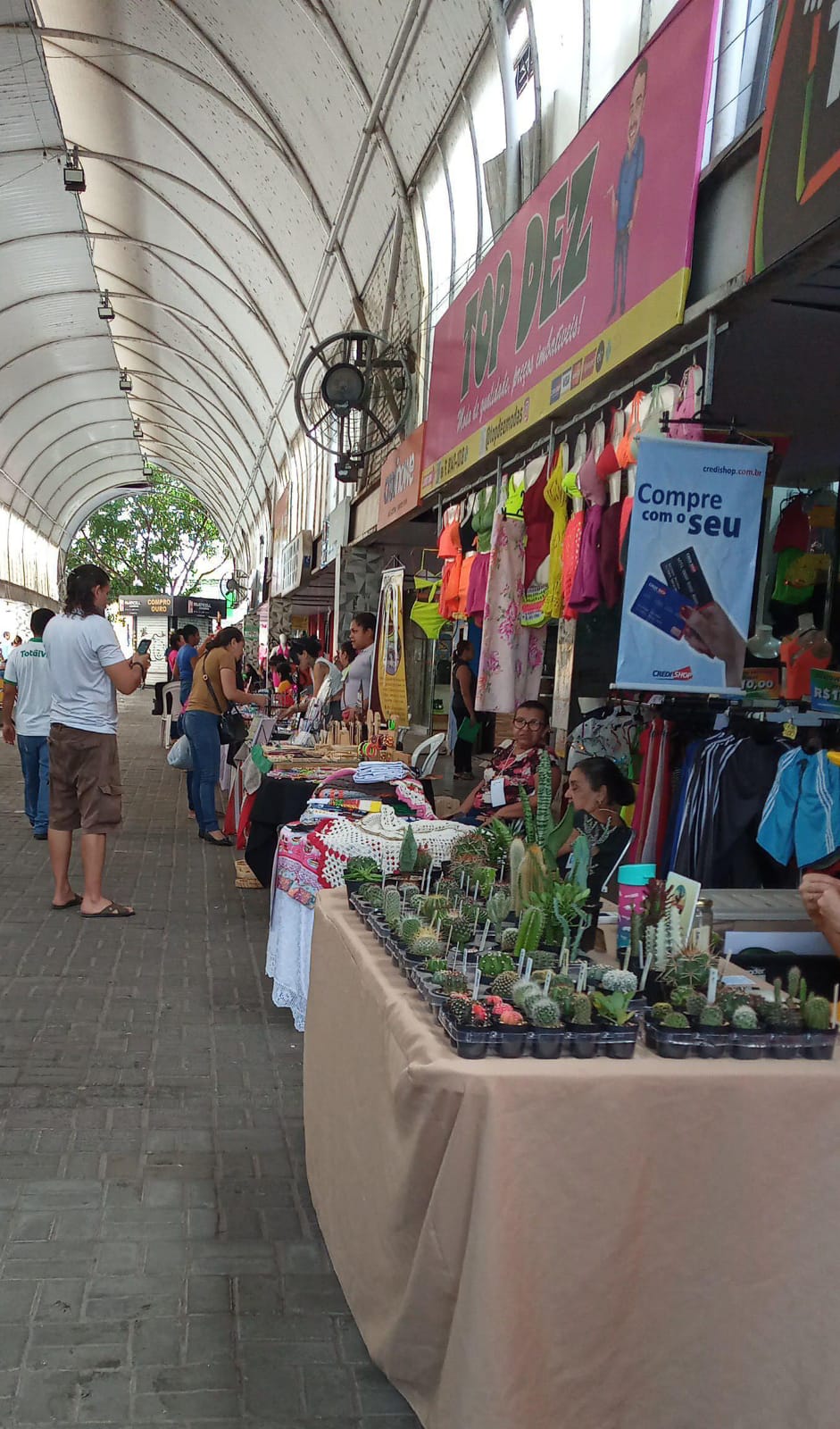 A feira ocorre neste sábado (10), com a presença de nove micro e pequenos empreendedores