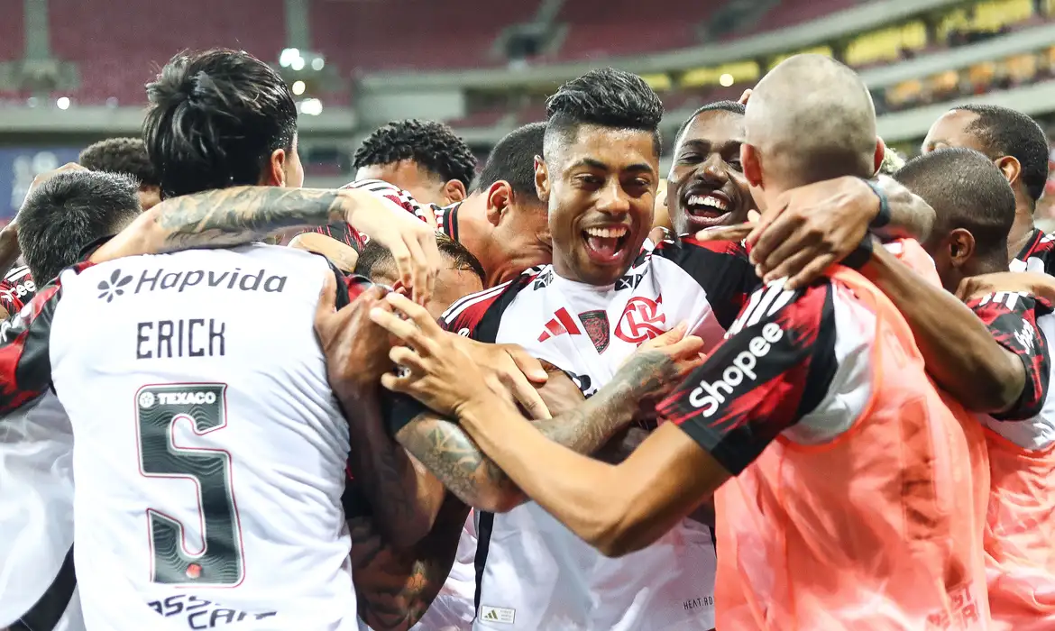 Time rubro-negro abriu vantagem no campeonato e lidera no Brasileirão