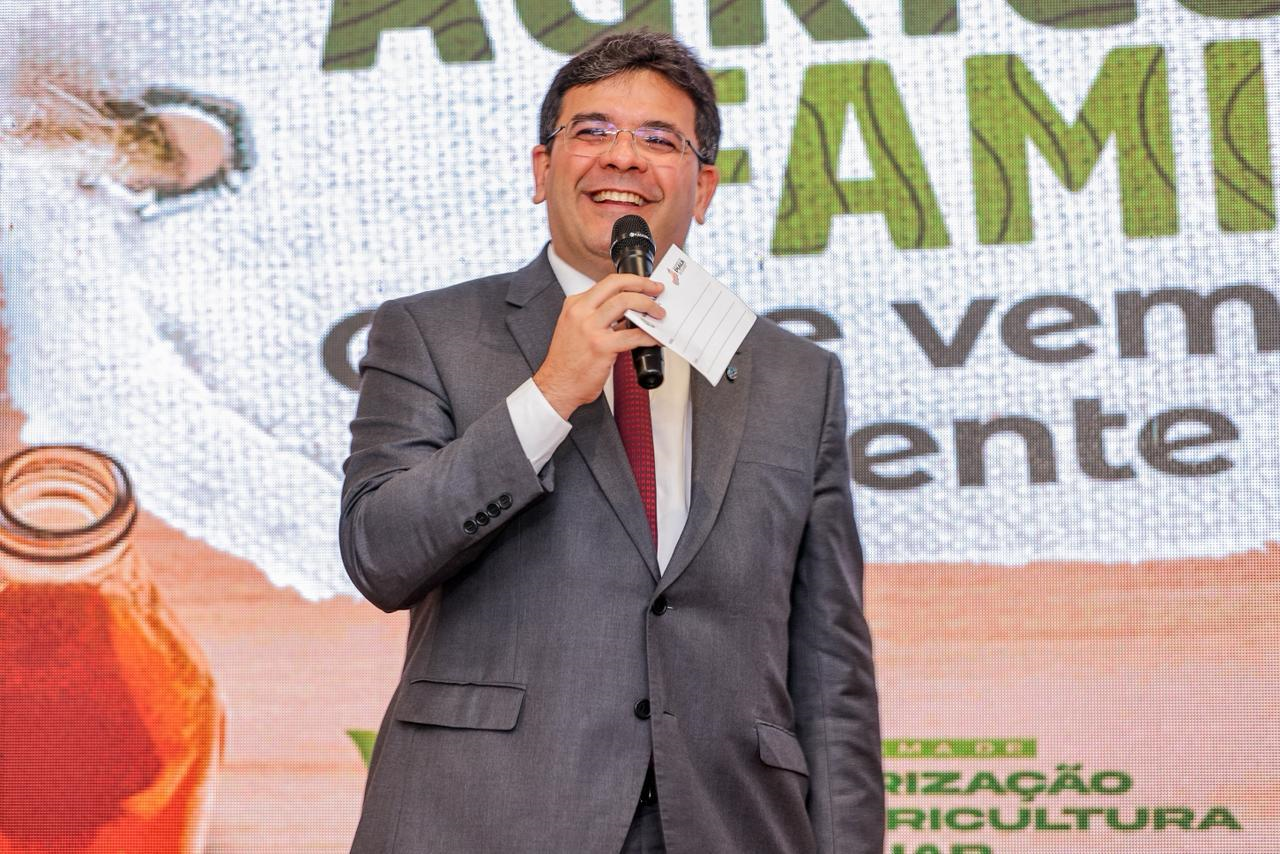 Rafael Fonteles em evento no Palácio de Karnak