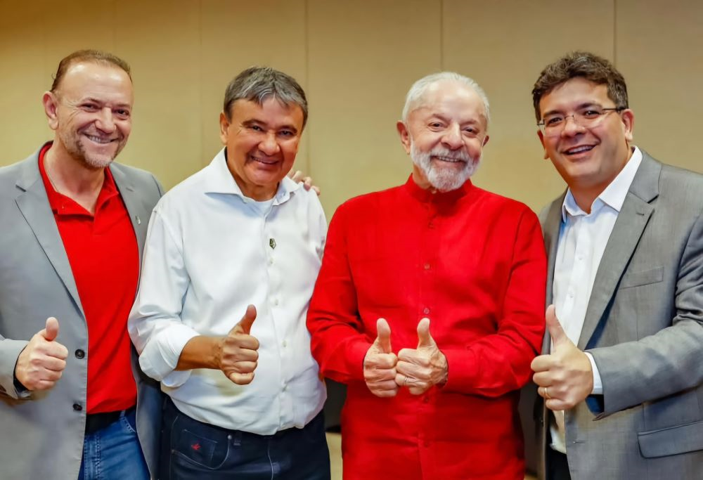 Edinho Silva, Wellington Dias, Lula e Rafael Fonteles no encontro nacional do PT
