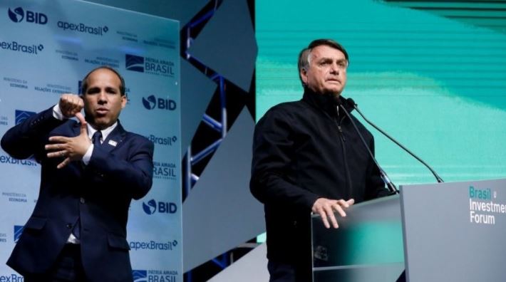 Bolsonaro fala em discurso que não leva jeito para ser presidente