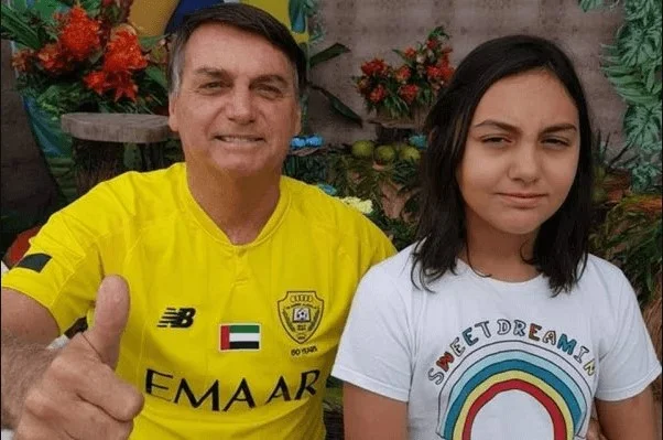 Jair Bolsonaro e a filha caçula, Laura Firmo Bolsonaro