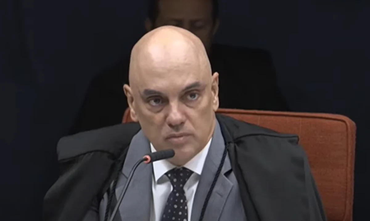 Alexandre de Moraes é o primeiro a votar durante julgamento do Núcleo 4 da trama golpista