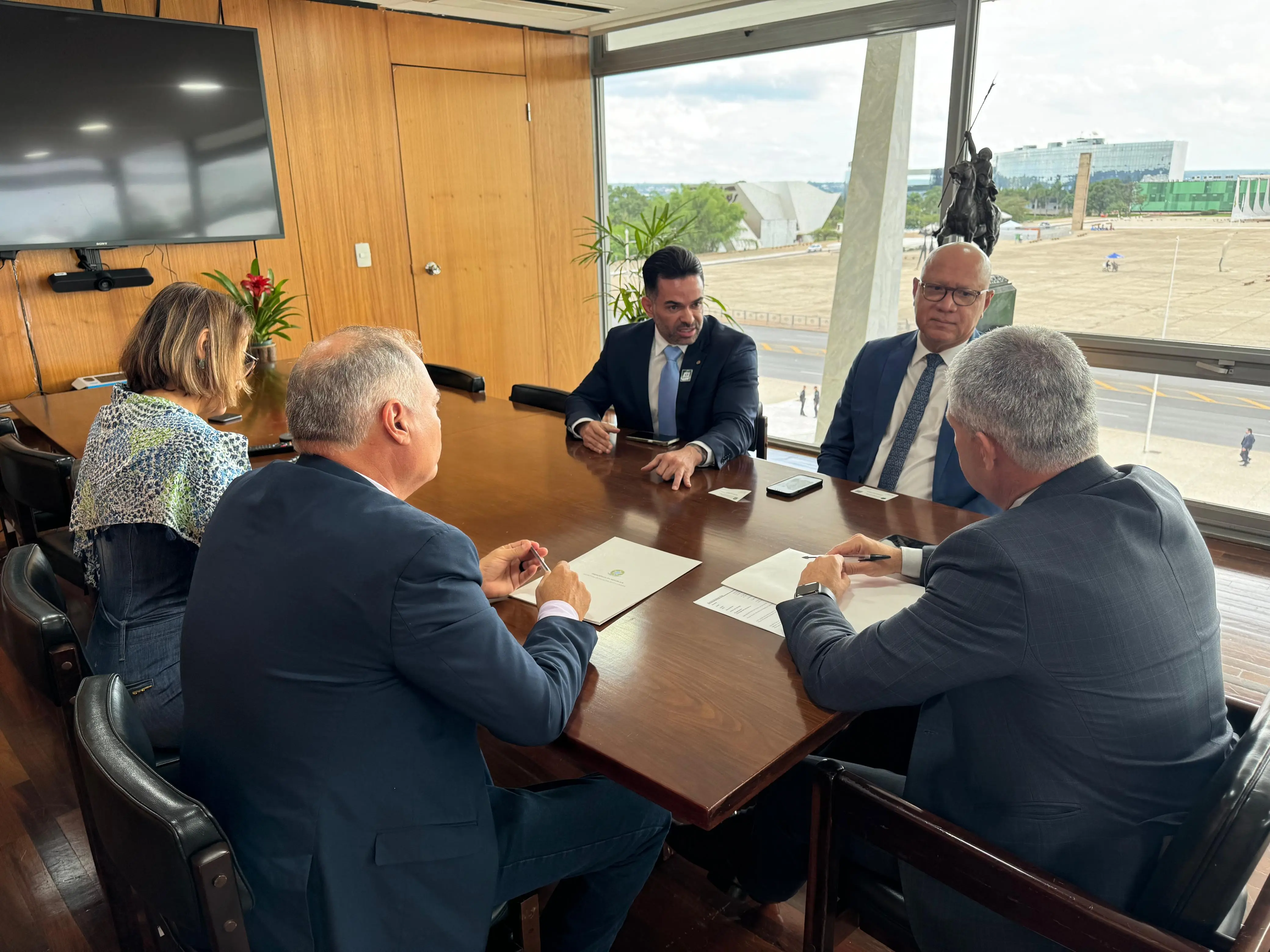 Deputado Franzé Silva este em Brasília para viabilizar o projeto