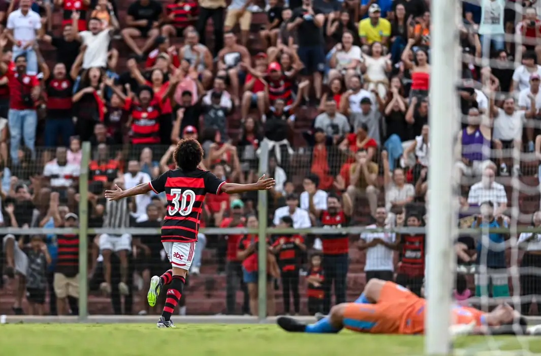 Flamengo estreia na Copinha com goleada de 5 a 0