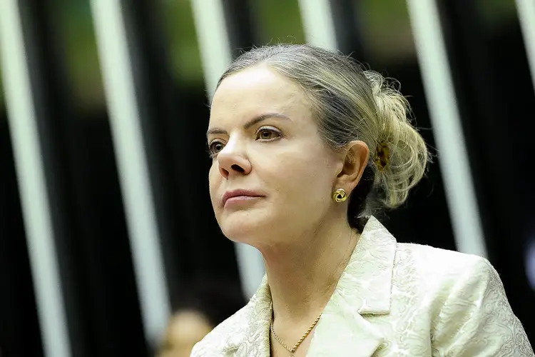 Gleisi Hoffmann, ministra das Relações Institucionais