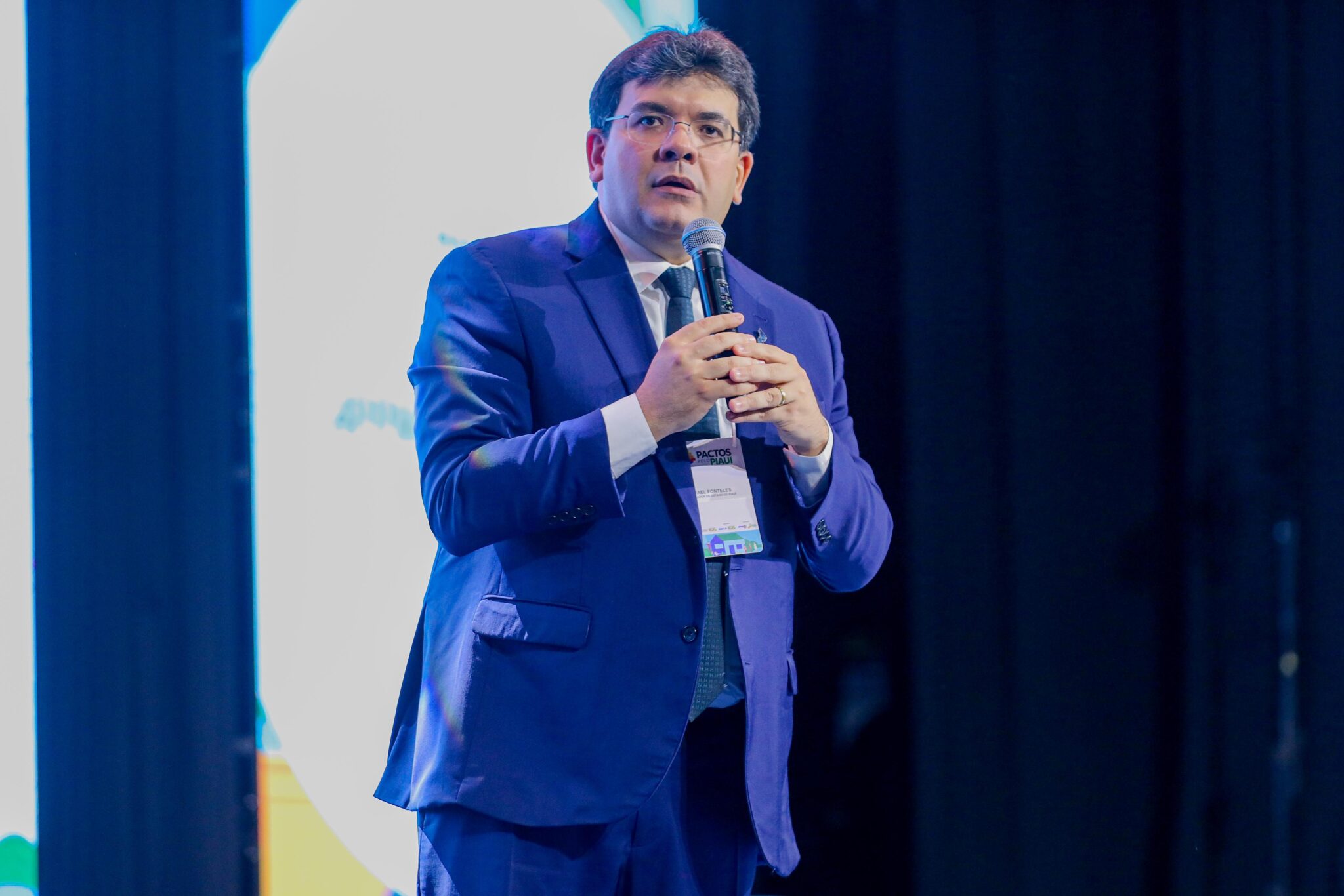O governador Rafael Fonteles participa do evento