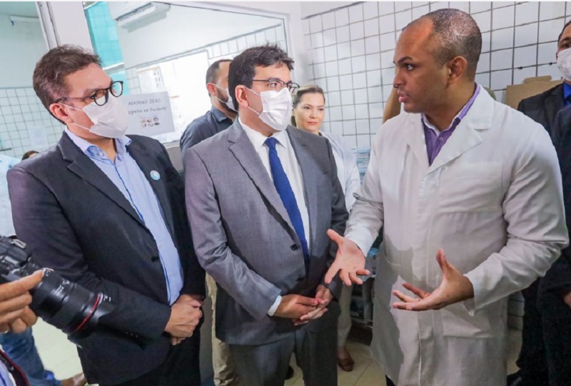 Governador visita o Hospital Getúlio Vargas