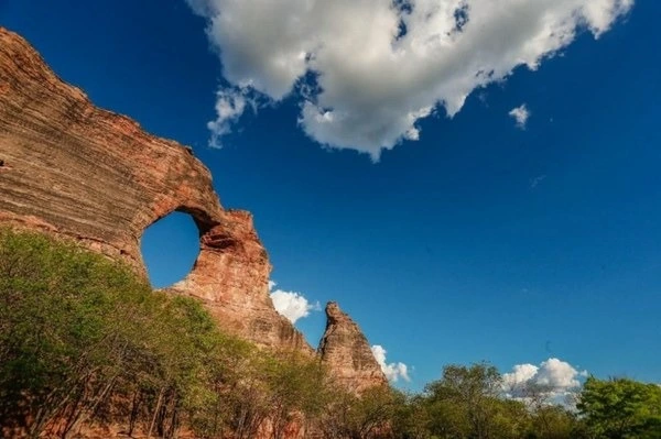 Governo do Piauí inicia obras de pavimentação na entrada do Parque Nacional Serra da Capivara