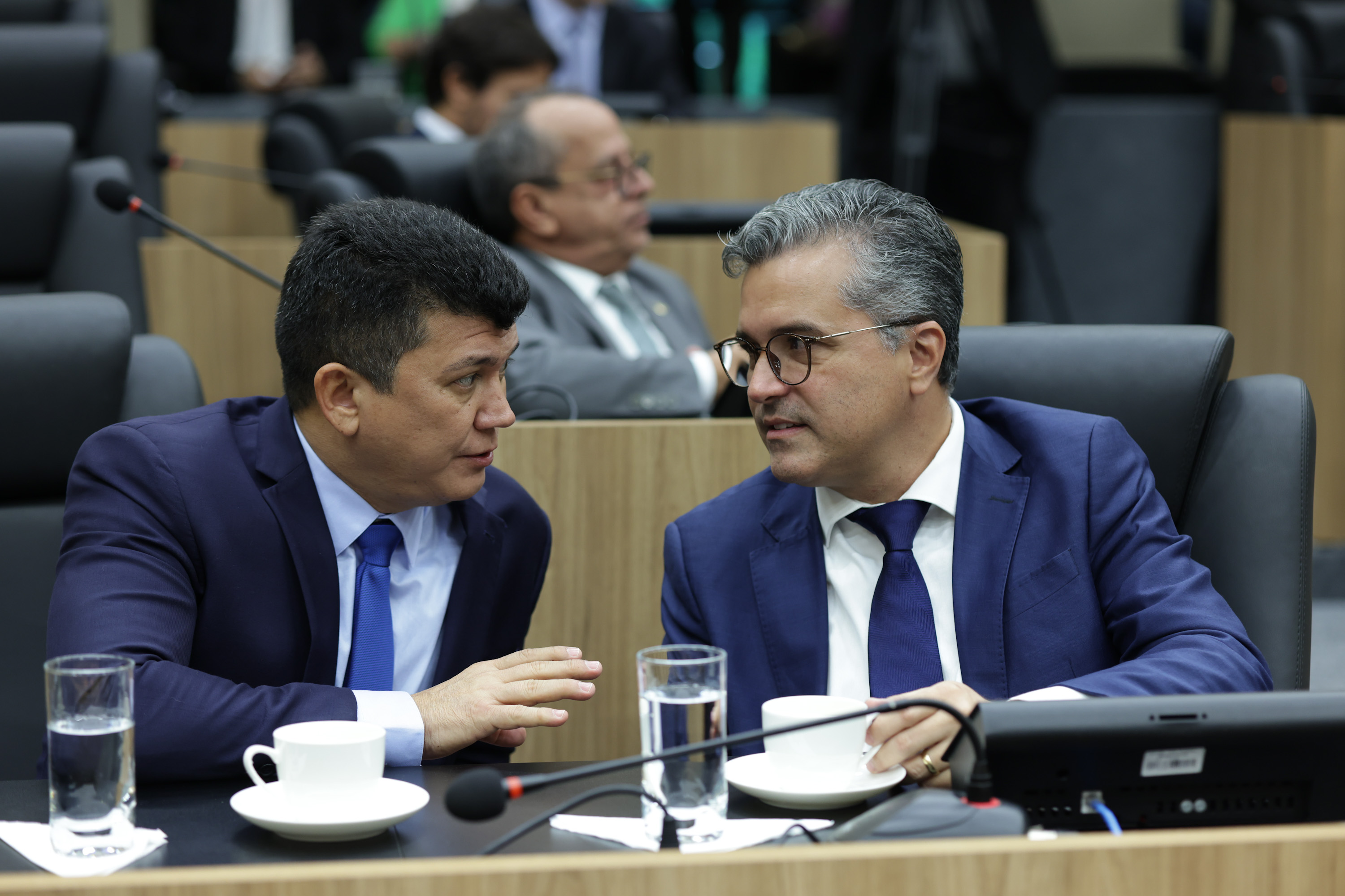 Os deputados Rubens Vieira e Dr. Vinícius, ambos do PT