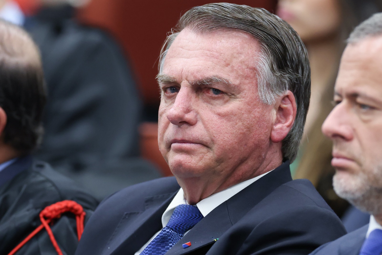 Bolsonaro será monitorado por tornozeleira após decisão do STF