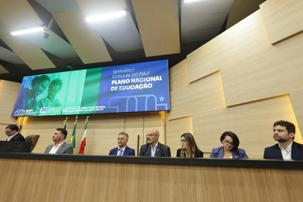 Alepi reuniu gestores, reitores, conselheiros e parlamentares para discutir o PNE 2024-2034