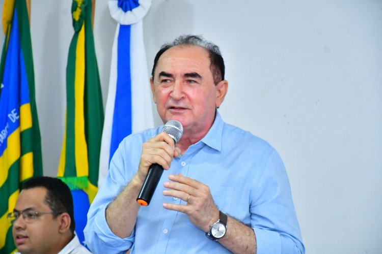 O prefeito de Floriano, Antônio Reis